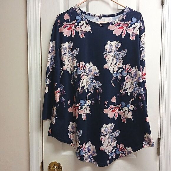 🩷Women's Amazon Tunic Top scooped hem line Size 2XL 3/4 Sleeved Navy/pink/white - Picture 1 of 5
